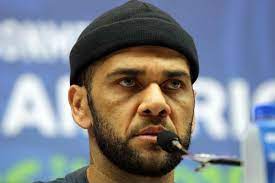 Daniel Alves planejava fugir para o Brasil